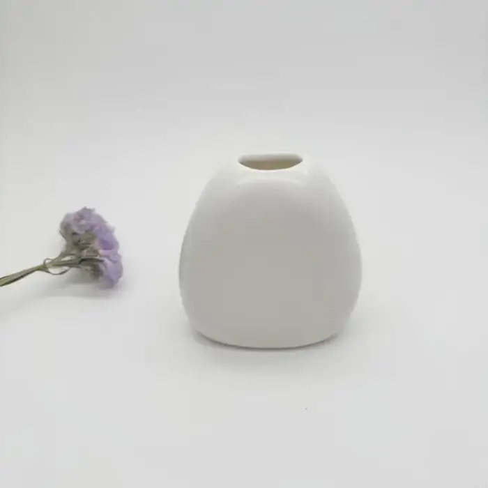 Vases à bourgeons en céramique