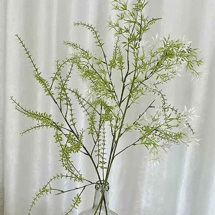 Plantes artificielles de style forêt