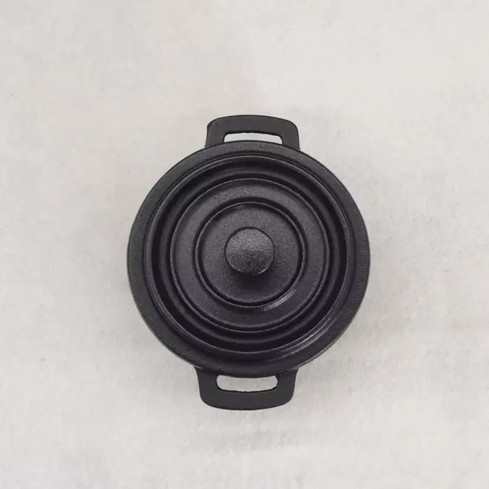 Mini pot en fonte de 10 cm