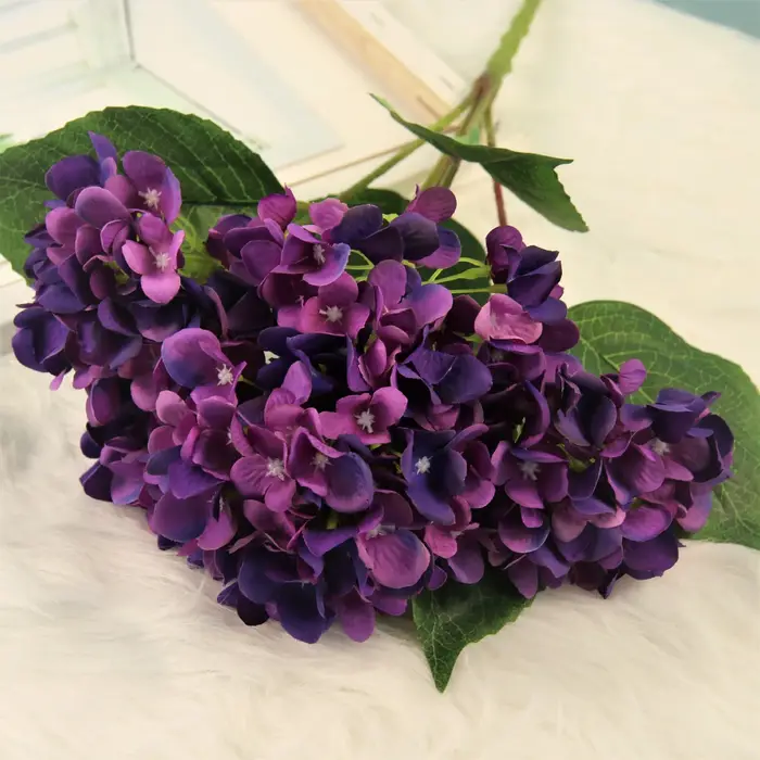 Bouquet de simulation d'hortensias