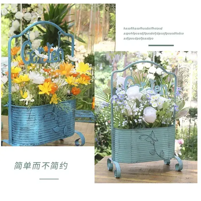 Pot de fleur d'art en fer vintage