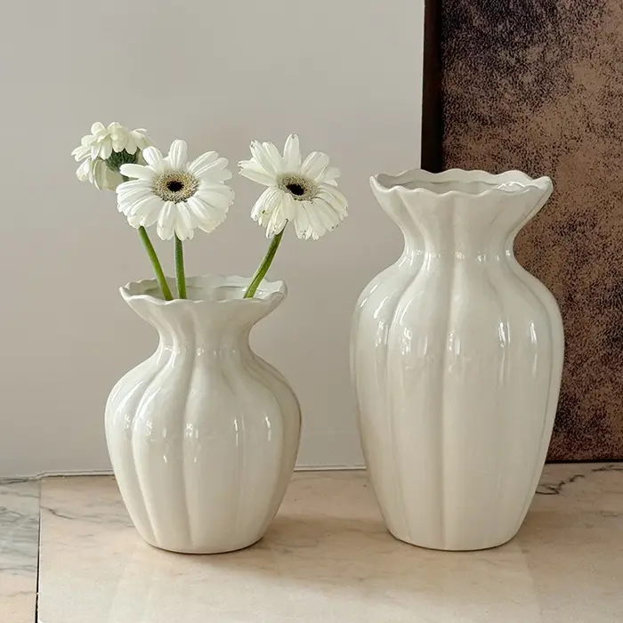 Vase en céramique de style crème de luxe