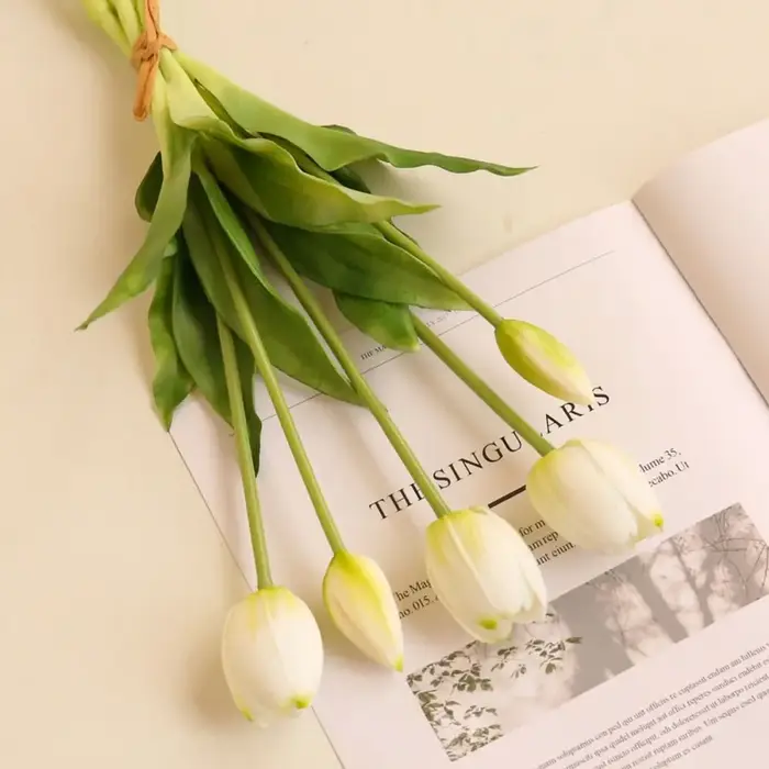 Bouquet de tulipes réalistes à 5 têtes, fleurs artificielles de haute qualité au toucher réel, décor