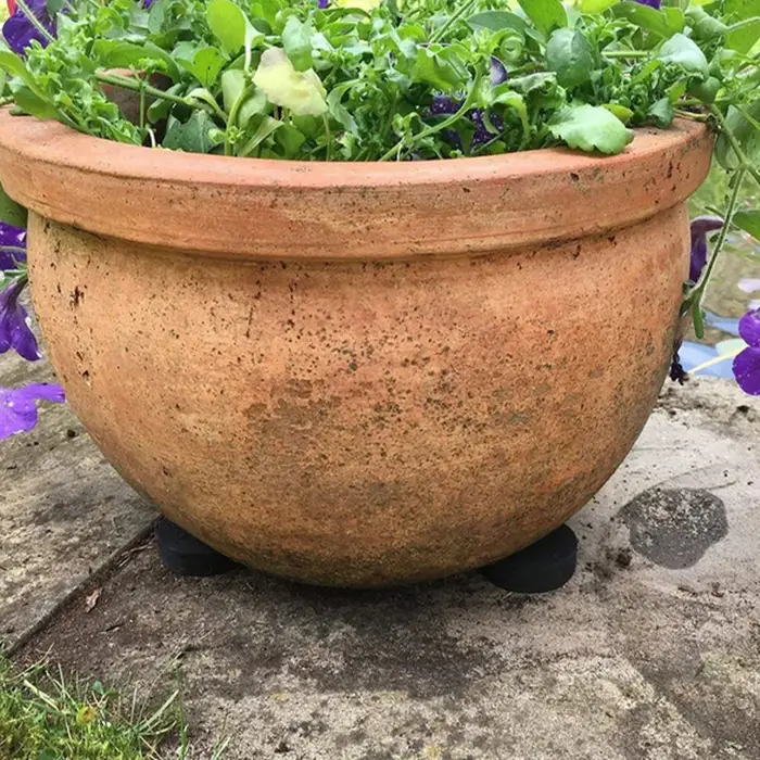 Pieds de pot invisibles pour jardinières intérieures et extérieures