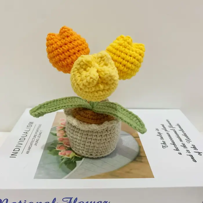 Tulipes au crochet avec pot