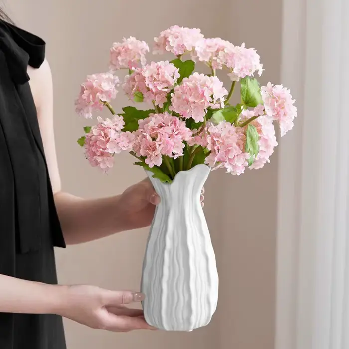 Vases en plastique style crème pour plantes et fleurs
