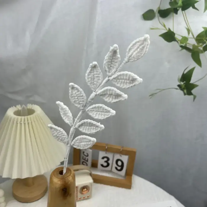Bouquet de fleurs artificielles tissées à la main