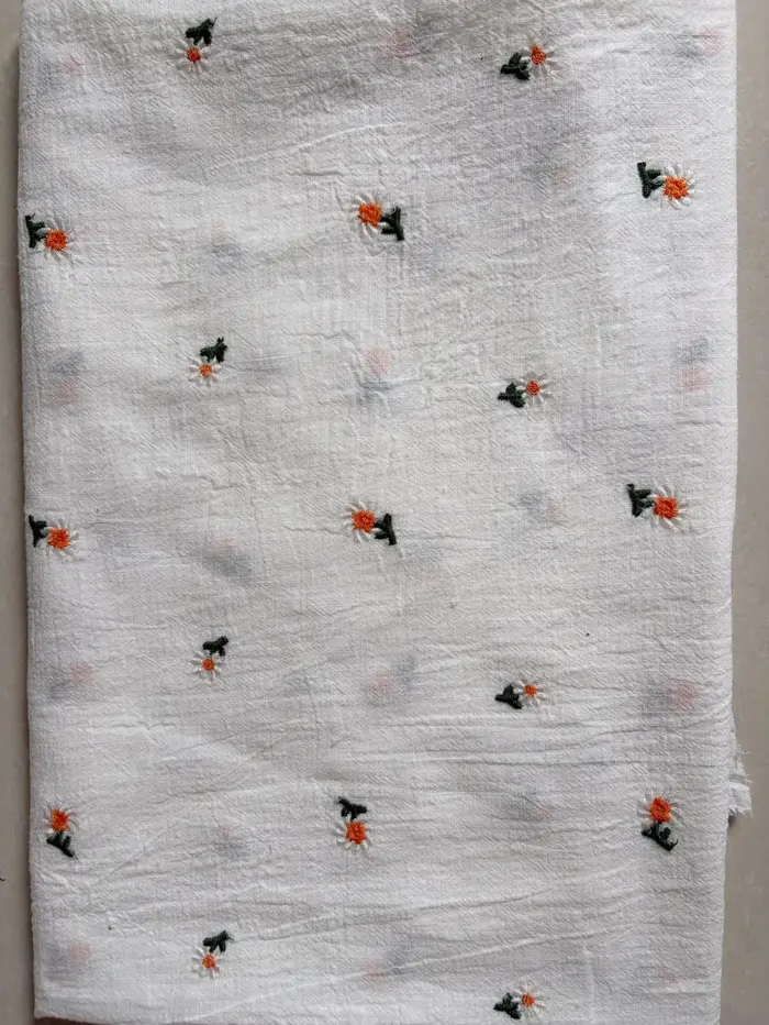 Tissu en lin et coton brodé tournesol, doux, pur, naturel, fait main, pour la couture de robes et vê