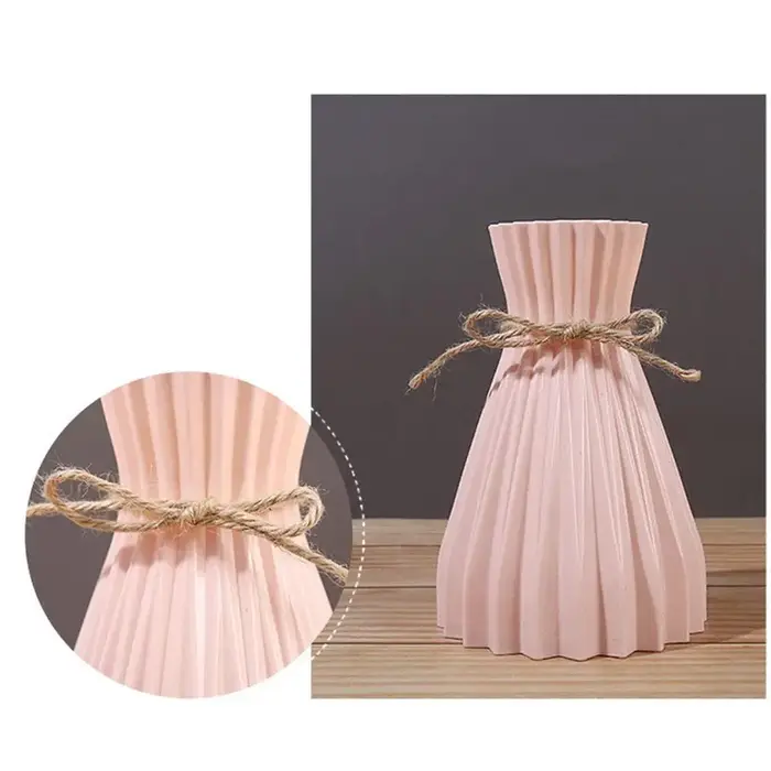 Vase à fleurs en plastique
