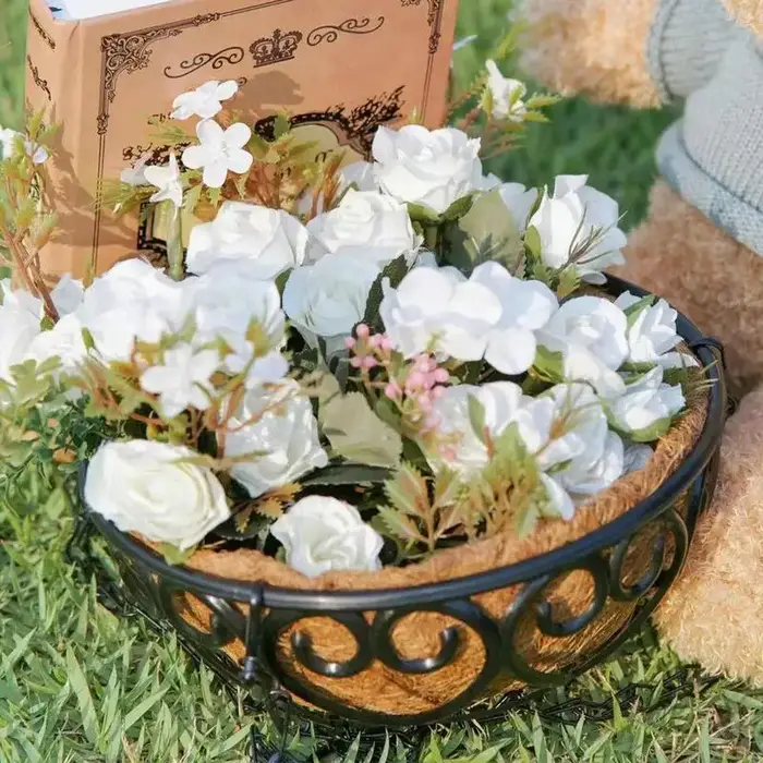 Pot de fleurs rond en fer marron noix de coco