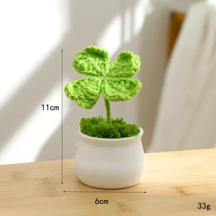 Plante tricotée mignonne en pot à quatre feuilles au crochet, fausse plante créative pour décoration