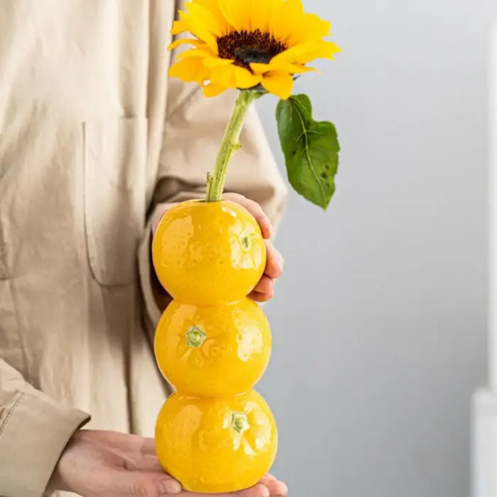 Vase décoratif en céramique en forme de fruit de dessin animé (orange, citron, pastèque), fait main, unique, pour arrangement floral.