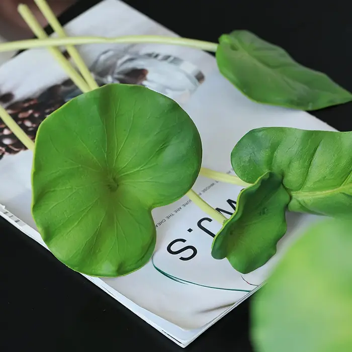 Lot de 3 plantes vertes simulées