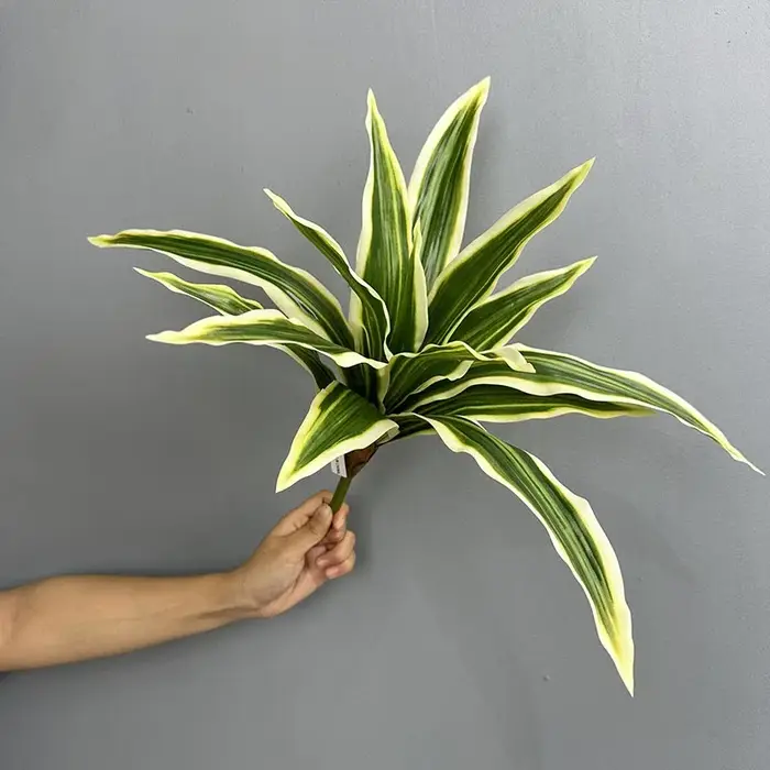 Plantes vertes artificielles en plastique de fer de beauté brésilienne, cuir chevelu de plante de si