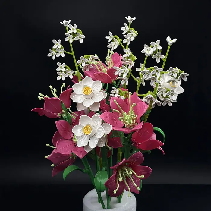 Bouquet de fleurs artificielles violets en blocs de construction