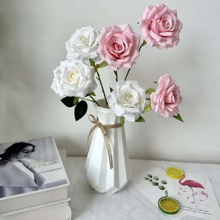 Fleur de rose diamant en soie pour table