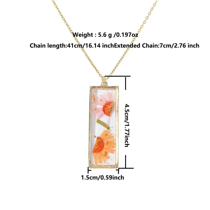 Collier pendentif en fleurs naturelles séchées