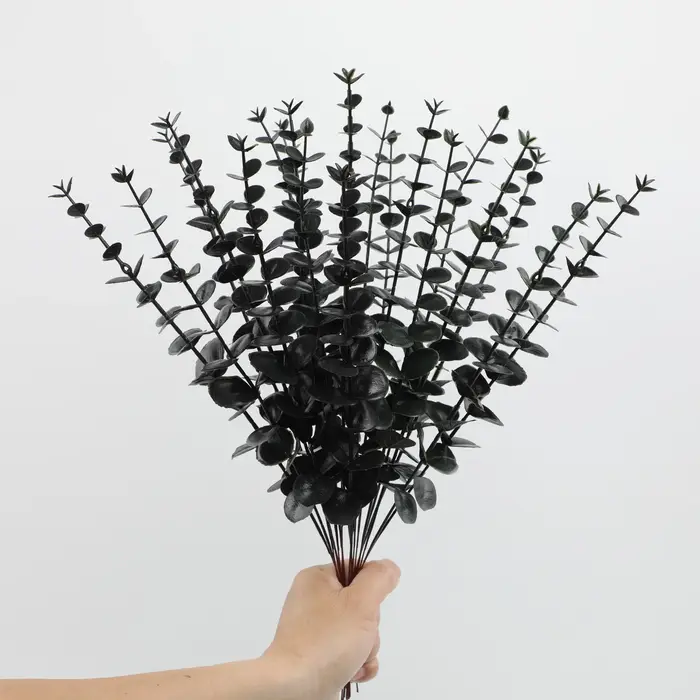 Simulation de fleur artificielle d'eucalyptus doré