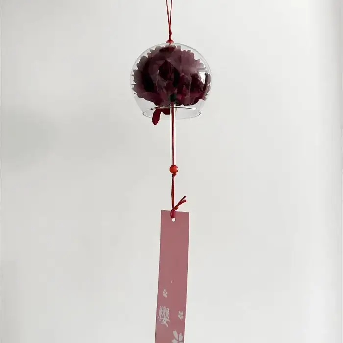 Carillon à vent en verre de style japonais avec fleurs artificielles
