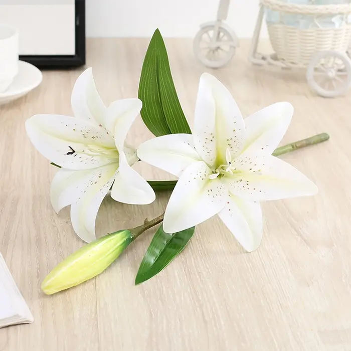 Fleurs artificielles, branche de lys au toucher réel