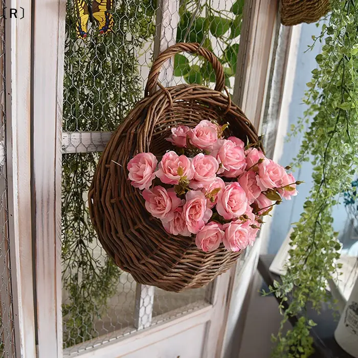 Panier à fleurs en rotin tressé à la main