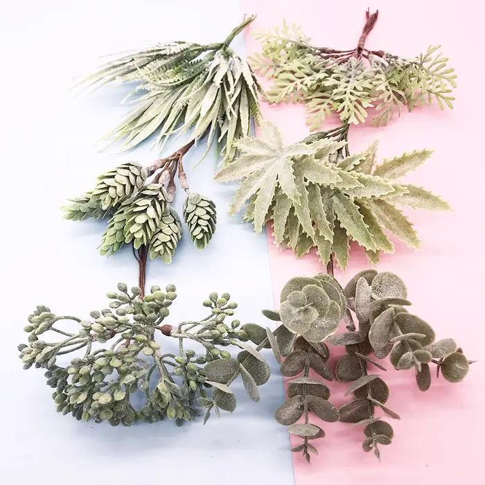 Fleurs artificielles, ornements de noël