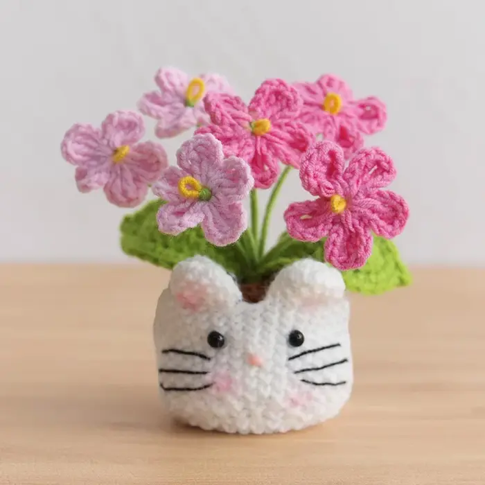 Ornement de bureau en pot de fleurs au crochet fait main