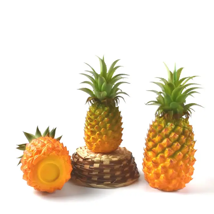 Grand ananas jaune Fruits tropicaux