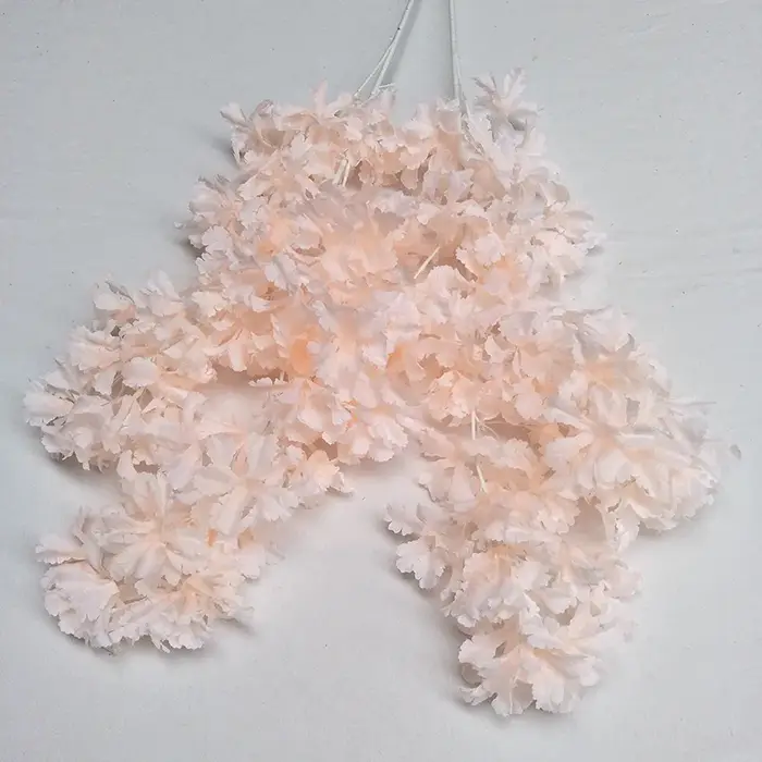 Cryptage de branche de fleur artificielle
