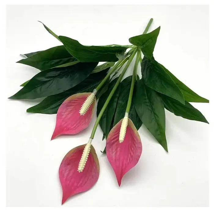Plantes vertes artificielles en pot d'anthurium