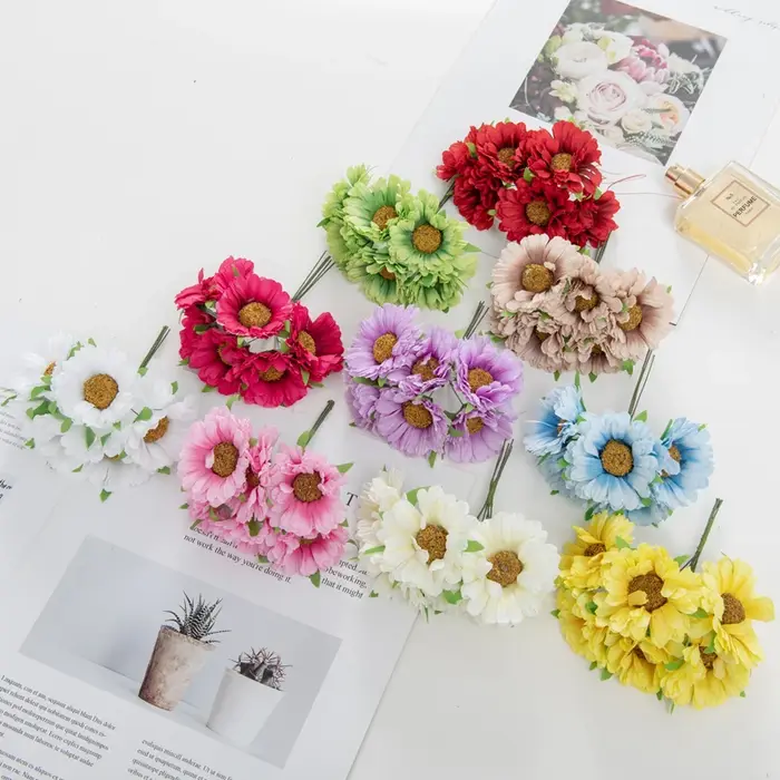 Fleurs artificielles décorations du nouvel an maison chambre Table mariage extérieur couronne décorative soie marguerite Gerbera bricolage boîte-cadeau