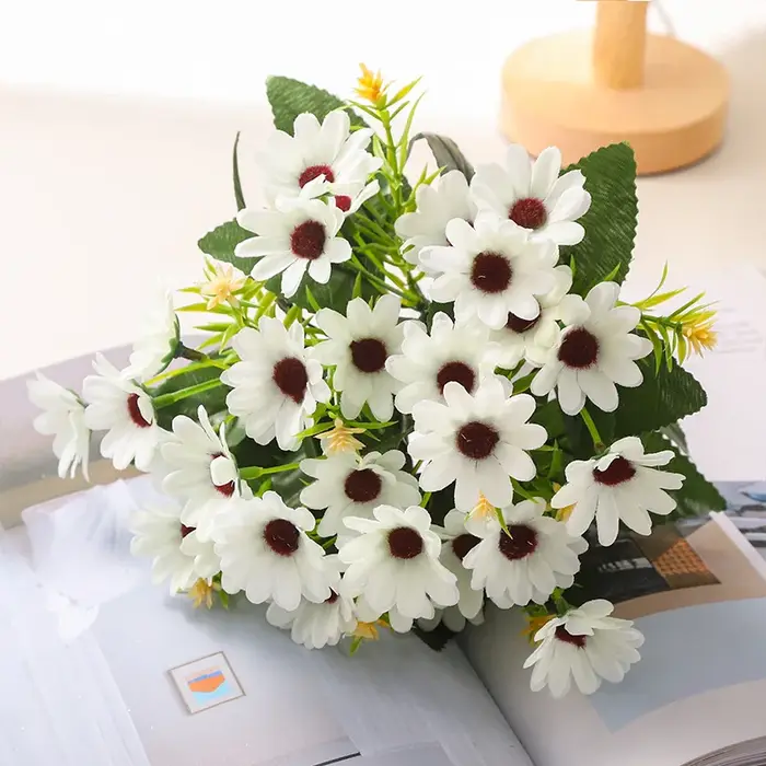 Belle marguerite en soie colorée