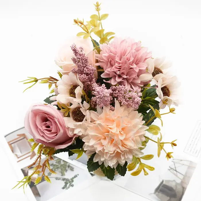 Bouquet de fleurs artificielles de haute qualité