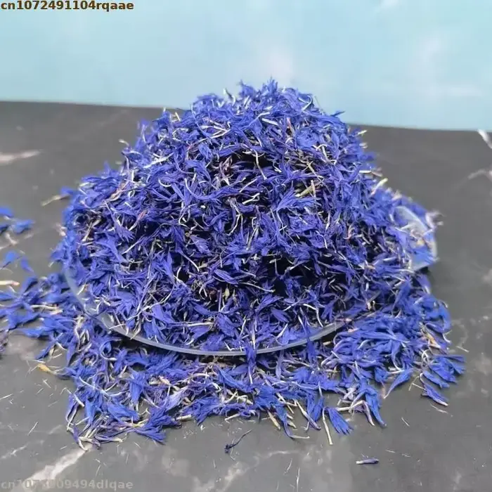 Pétalon de fleur séchée de bleu naturel