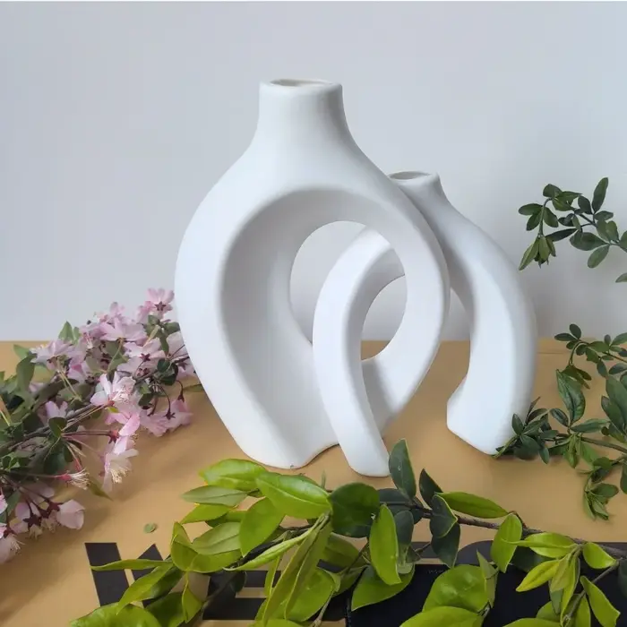 Vase à fleurs blanc nordique