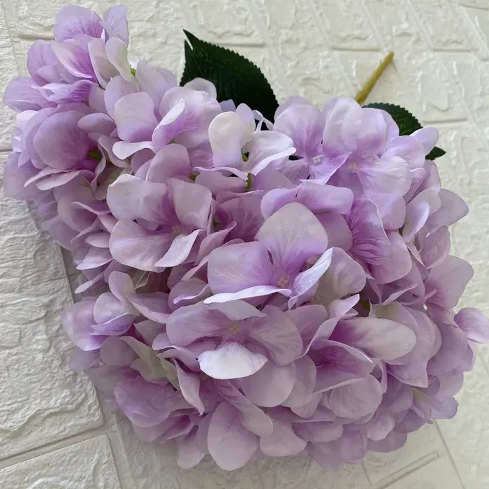 Fleur artificielle d'hortensia de style rétro