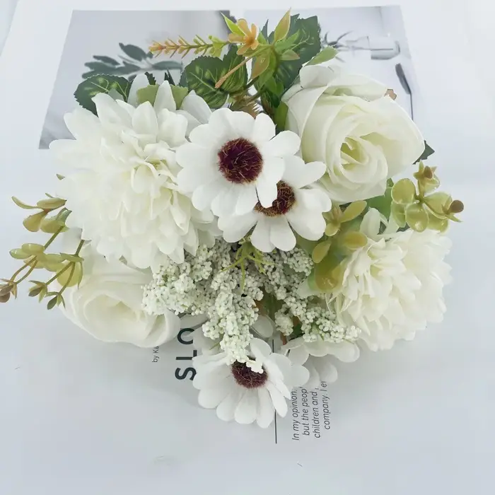 Bouquet de chrysanthème de roses artificielles de couleur d'automne