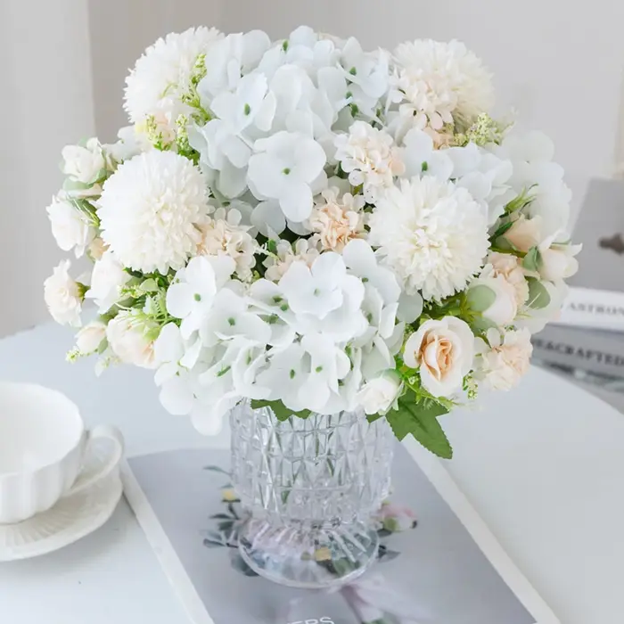 Fleurs artificielles Nuptiale Tenant Roses Bouquet De Mariage Couronne Plantes Vases Maison Chambre Cour Décor De Jardin Accessoires Scrapbooking
