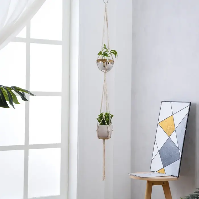 Panier suspendu pour plantes en macramé fait à la main