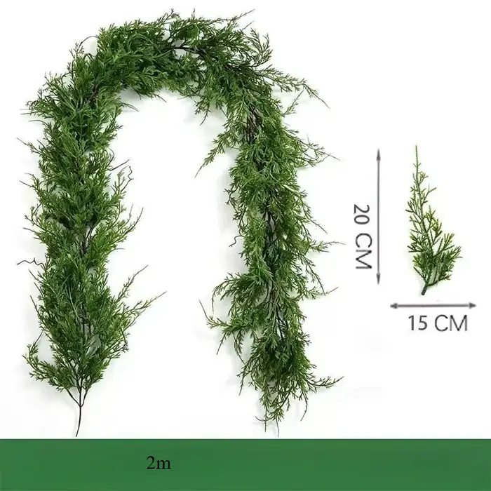 Plantes artificielles, herbe à queue de chat, vigne, verdure de Noël, fleurs pour la décoration de l