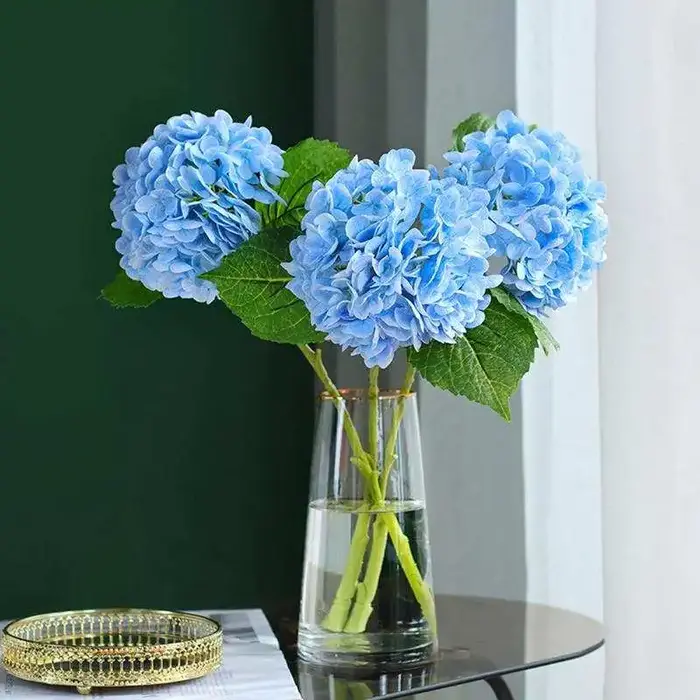Bouquet d'hortensias artificiels au toucher réaliste