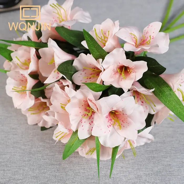 Fleur de trompent à branche unique simulée