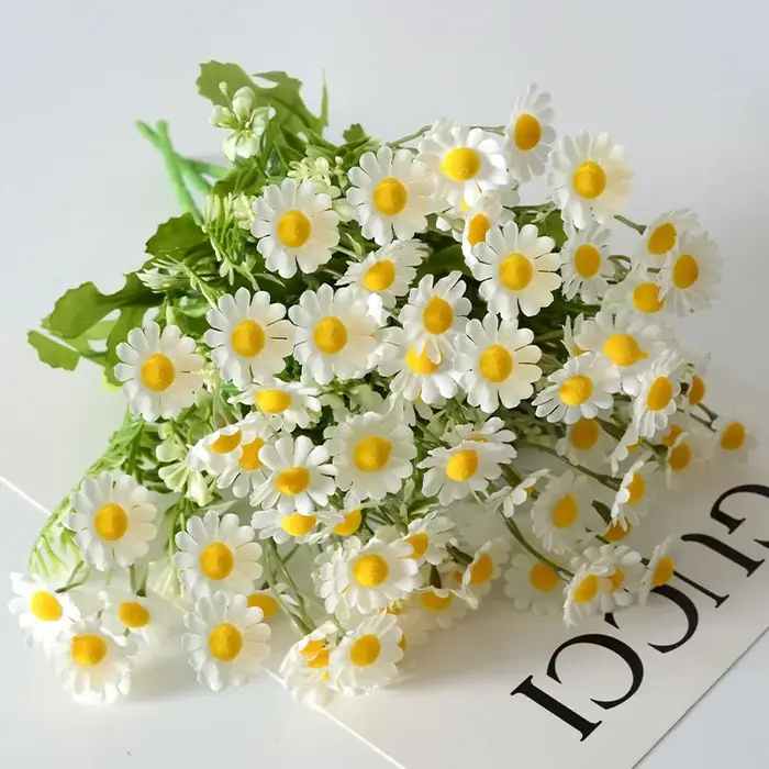 Fleur artificielle de camomille pour la décoration de la maison