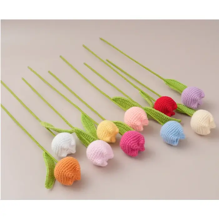 1pc Fleurs artificielles au crochet en forme de tulipe
