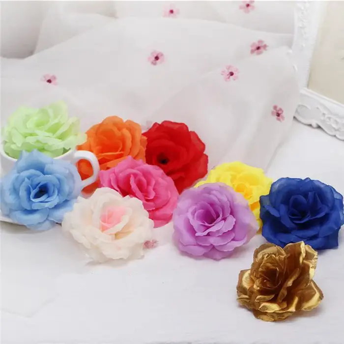 Têtes de roses artificielles noires en soie