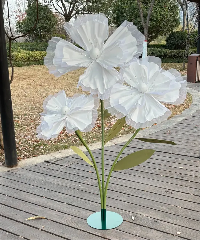 Grandes fleurs artificielles 3D en soie et maille
