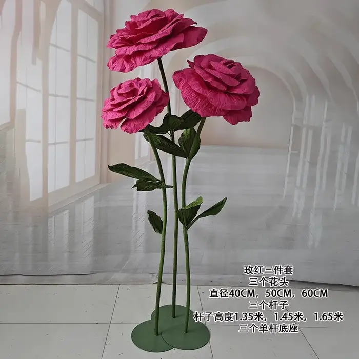 Supports de fleurs roses en papier