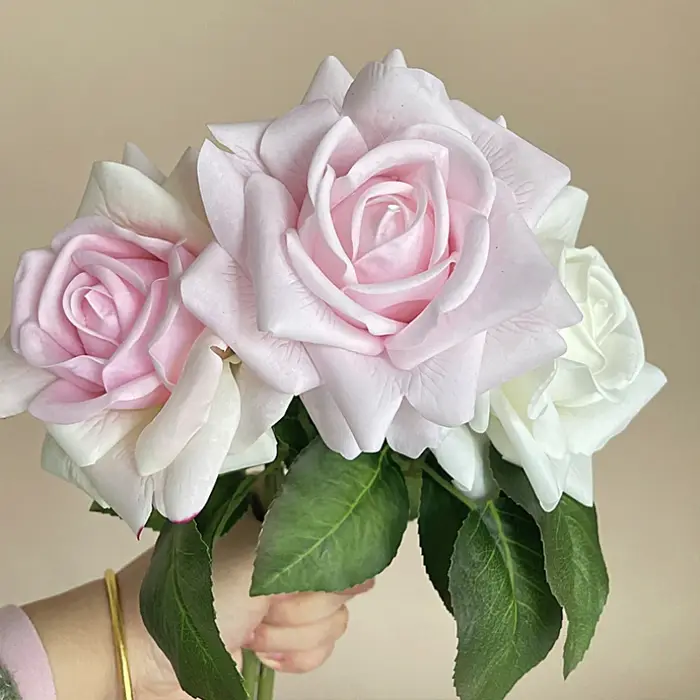 Grande Rose artificielle hydratante