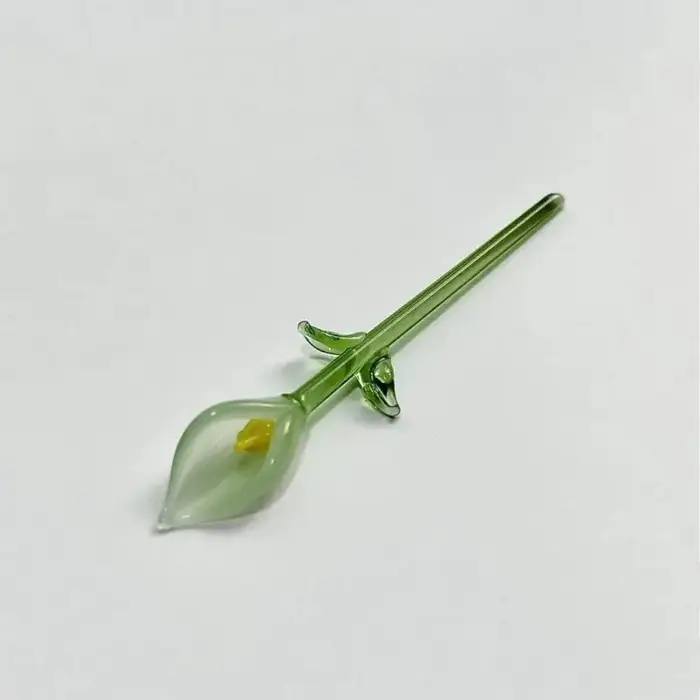 Callalily en verre artisanal avec tige, figurine florale miniature en verre soufflé à la main, décor