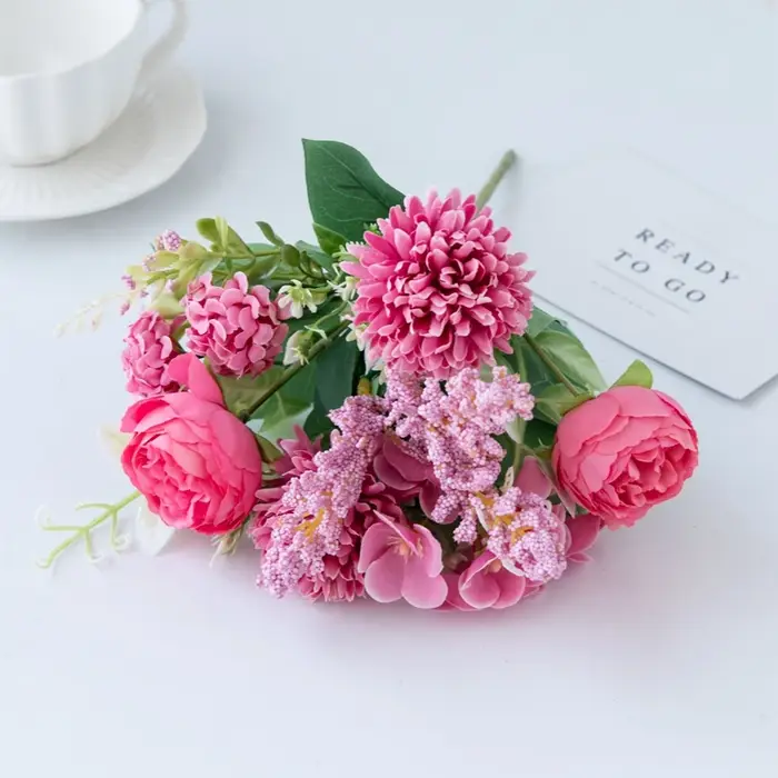 Fleurs artificielles pour la décoration de festivals